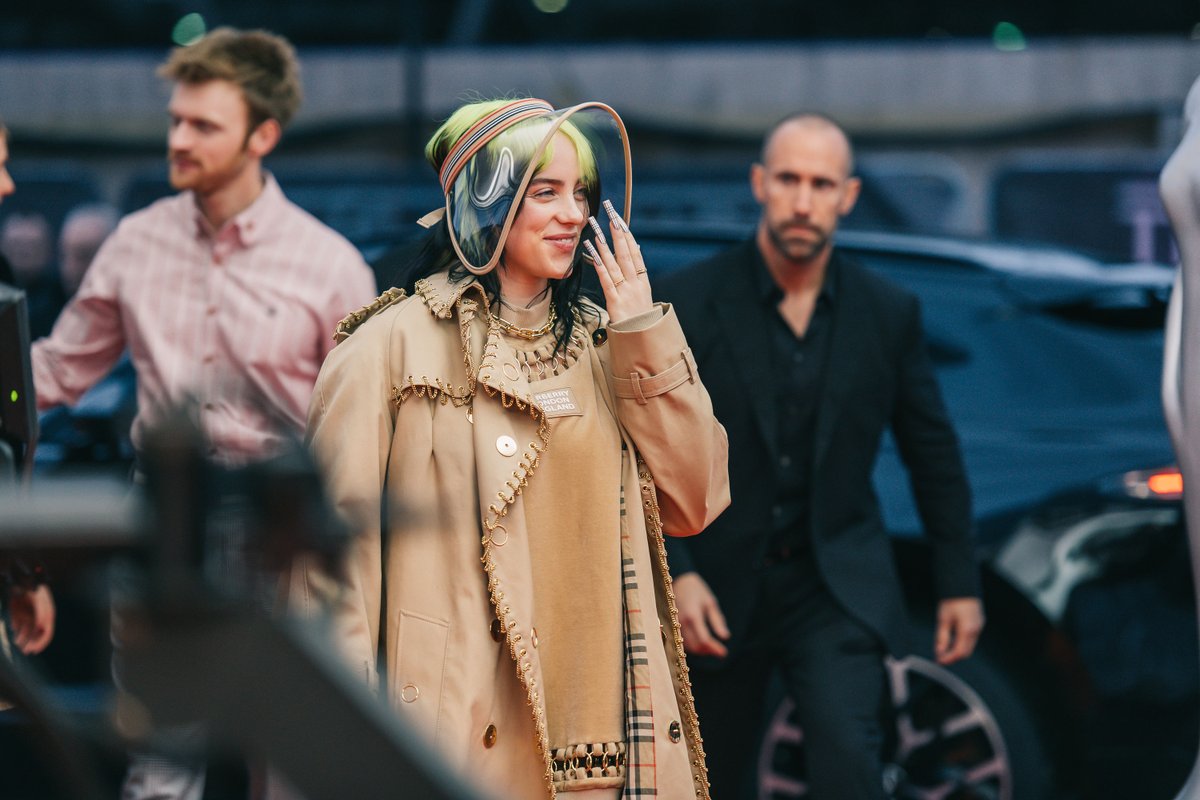 MastercardUK's tweet photo. .@billieeilish is everything we could ever want at The @BRITs💚 #BRITs https://t.co/QRpXT9fkxt