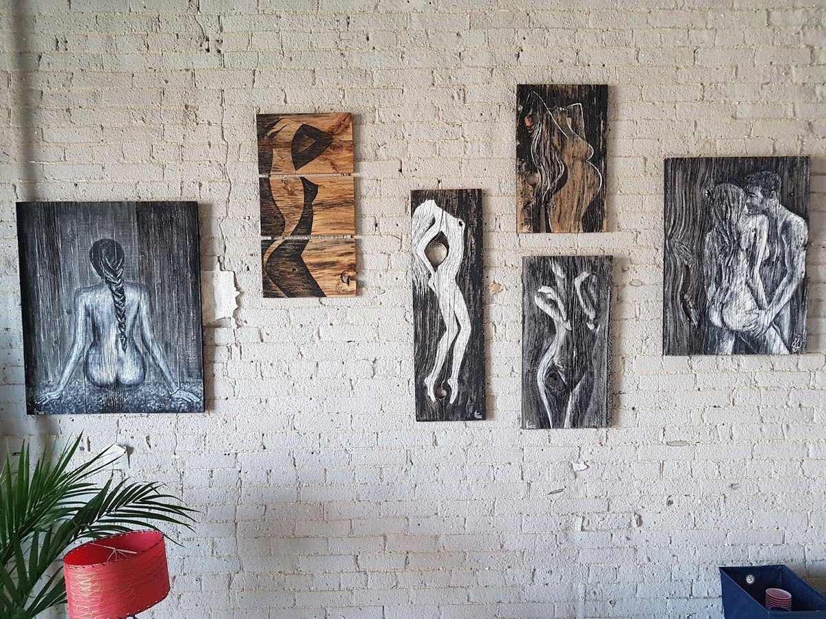 knottycanvas's tweet photo. I love watching my portfolio grow. ❤️ 

I always thought being an artist would remain a daydream, but I’m so glad I decided to pursue it. ✨💕

#letsgetknotty #torontoartist #woodart https://t.co/dJVhfuSNp2