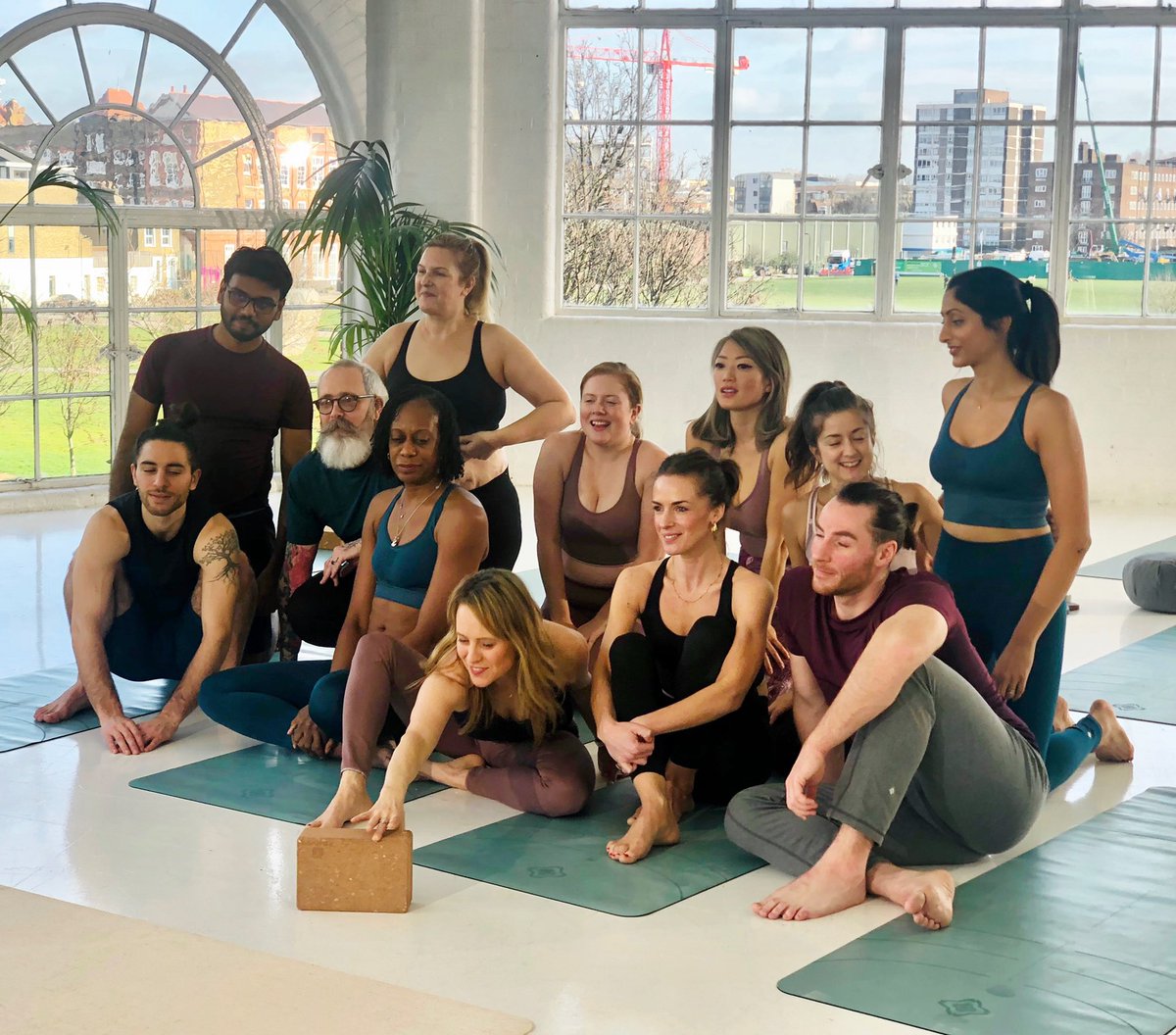 yogagise's tweet photo. Today I’m in Hoxton shooting the Spring/Summer 2020 Decathlon UK yoga campaign! Their latest yoga collection is eco-friendly and so, so comfortable! 💕🧘🏻‍♀️🎀 

#Decathlon #DecathlonUK #Yogagise #YogagiseYoga #YogaforEveryBody #SportForEveryBody #YogaEcodesign #YogaSustainability https://t.co/0ZnRv8KoiS
