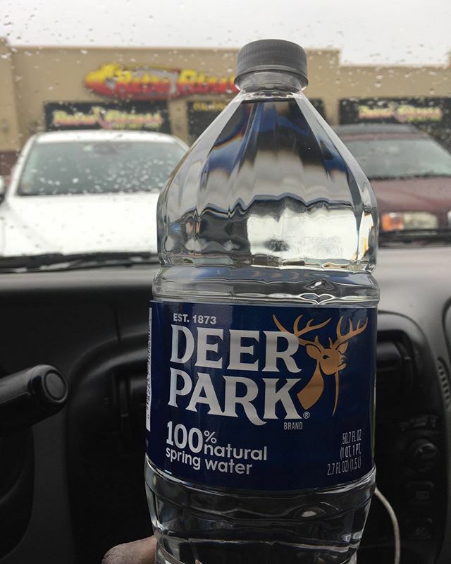 R_Isaacjr's tweet photo. Good water  here ! 💦 
You have to start to understand what you’re putting inside your body.

#theunitedfitnesssquad #riseaboveandbeyond #tufs #freshwater #naturalwater #alkalinewater #hydrate #water #thinkaboutthatshit https://t.co/RGhGBYBUfI #RiseAboveAndBeyond #The_United… https://t.co/FItDX8q7tV
