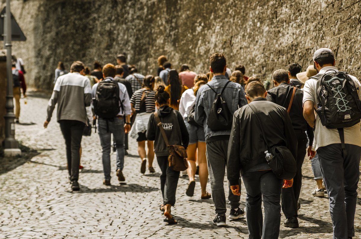 uStMikes's tweet photo. Applications are now open for our popular #SMCOne seminars (#SMCGilson, #SMCBoyle & #SMCMcLuhan), which feature international learning experiences to Rome, Ireland, and Silicon Valley. ✈️⛪️☘️🖥️🌴🕶️ #accucacucc
https://t.co/xve8KuYbdY https://t.co/71zORBM2NY