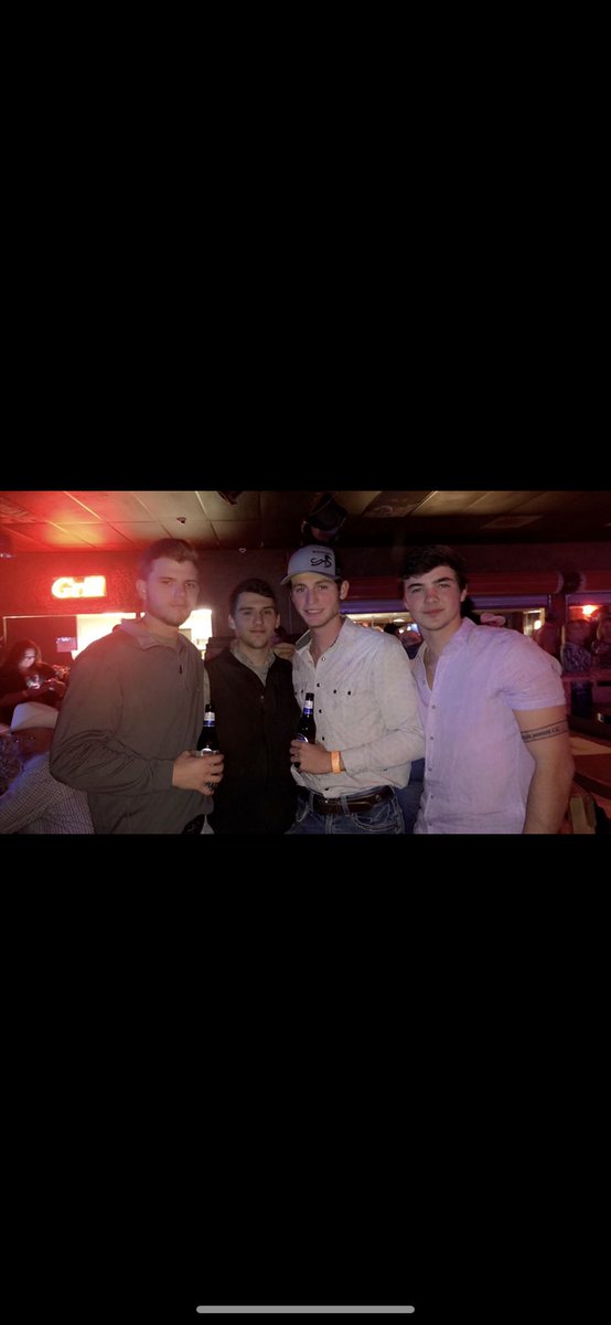 dhouseman10's tweet photo. Congratulations on beating teen pregnancy. Happy 20th buddy, love you @hunterweir0218 https://t.co/bQhyvifIqA