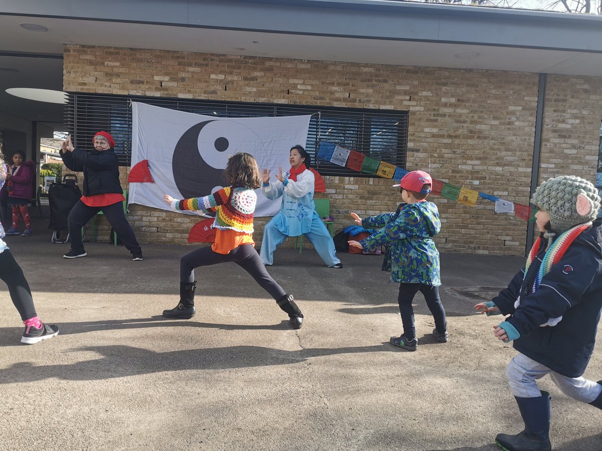 TCVWF's tweet photo. Brilliant Children's Tai Chi session with Dao Lu today in Lloyd Park. A wonderful peaceful pass time and a great workout for for all! 
Thank you to Alieen and the Dao Lu crew!
@folpe17 https://t.co/iYihfuO4PS