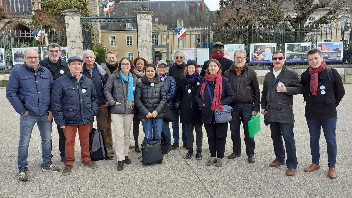 LeMansEnCommun's tweet photo. Dépôt officiel de la liste ✔️
Le 15 je vote ➡️ #VLMEC https://t.co/jccqPudXDP