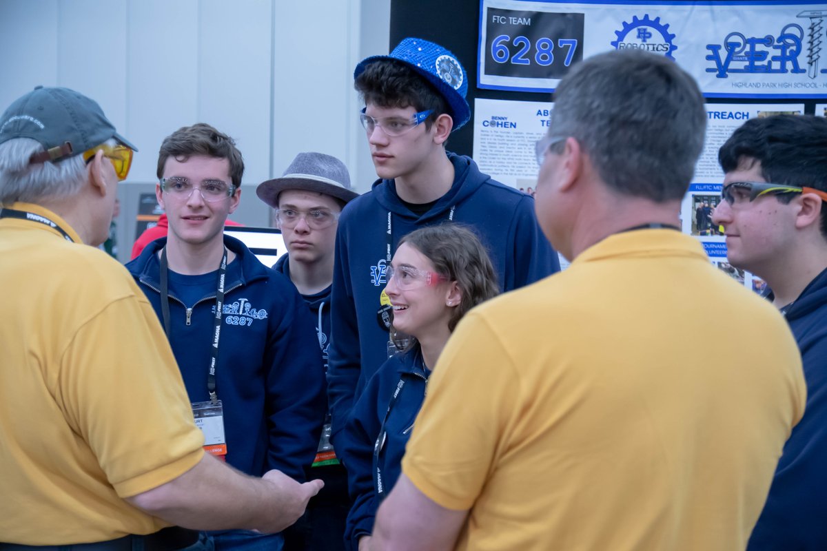 FTCTeams's tweet photo. What a robot weekend we have coming up!! Best of luck to all our teams competing in AL, AB, AZ, BC, CA, CT, DE, GA, IL, Israel, MO, NV, NJ, OK, OR, Romania, TX, UT, VA, WI!! https://t.co/MHw403nzrS