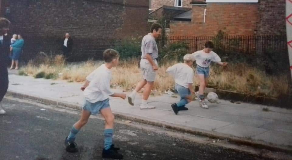 ormskirk_7's tweet photo. When we got to play with the Boswell Family 😊 who remembers Bread? https://t.co/JWdVAMV5Pn
