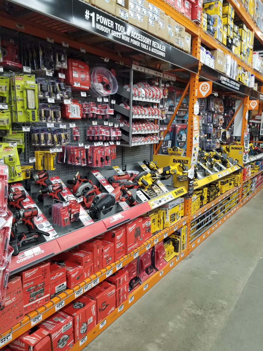BMoreBK22's tweet photo. Power tools and accessories fat and full! #packdownblitz #instock2.0 @kyle_nemec @Alexis_3323 @PaulDeveno https://t.co/PaH5DTYvuU