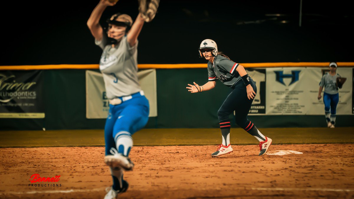 Adam Bennett tweet media