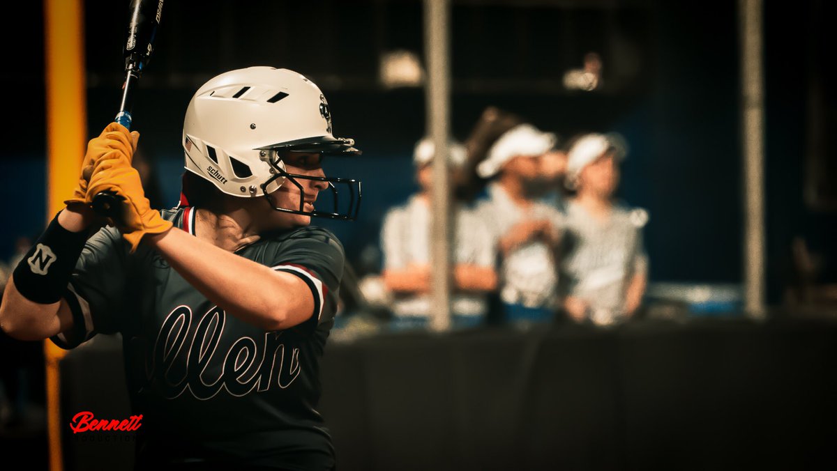 Adam Bennett tweet media