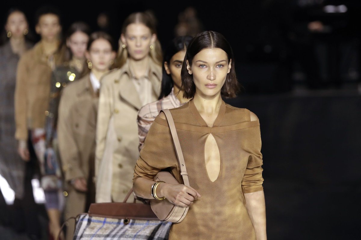 leapfrogg's tweet photo. 'Burberry launches ‘carbon insetting’ project' - Burberry is aiming to reduce it's carbon footprint, kicked off by their completely carbon neutral LFW show, which included the planting of trees in Australia instead of gifts https://t.co/BFpFvfoune #fashion #Sustainability #Retail https://t.co/oRSEv7WPZY