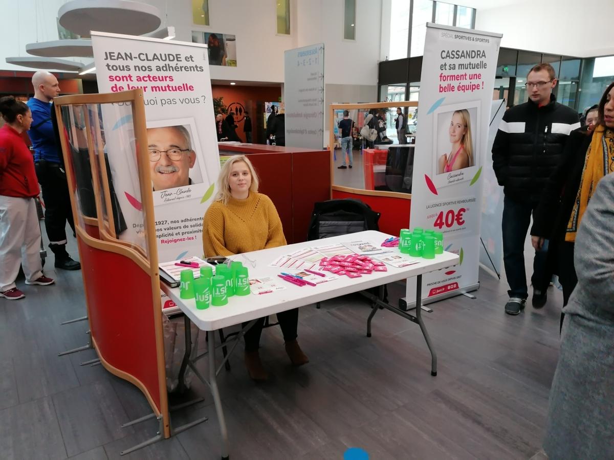 MutuelleJust's tweet photo. La Mutuelle Just est présente ce mardi après-midi dans les locaux du @ChValenciennes à l'occasion du #MadeinValenciennes. 
Un événement local qui permet à nos équipes de partir à votre rencontre ! https://t.co/qp5ONluQBG