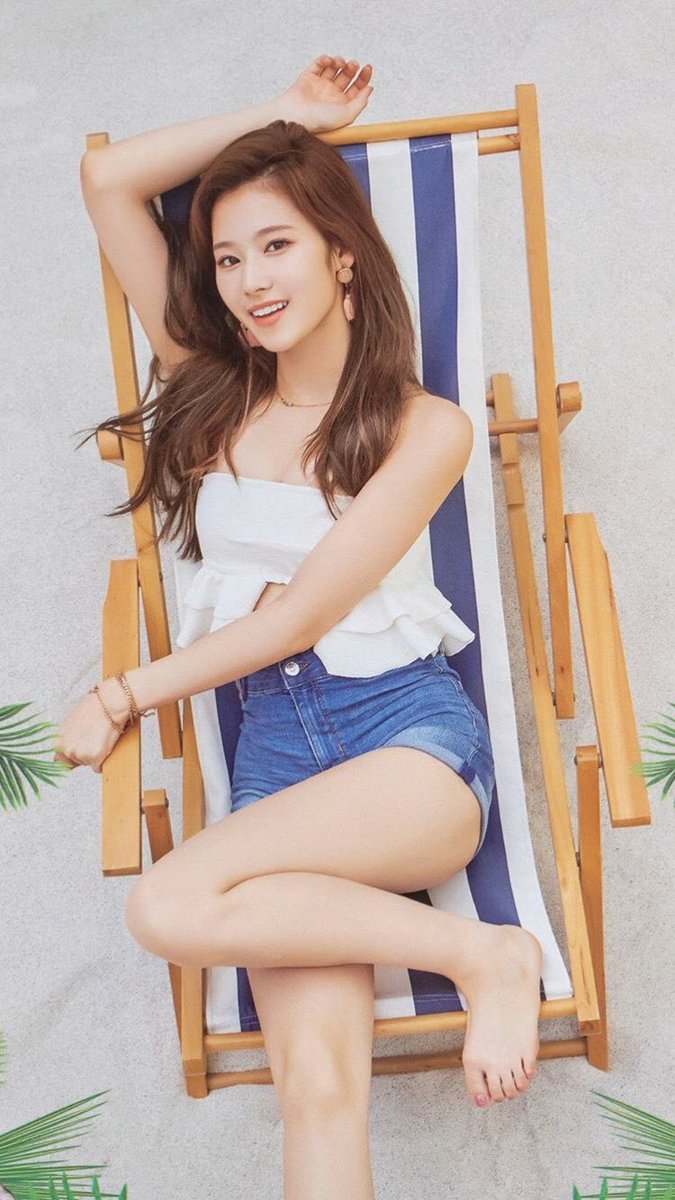 本っ当にこの子が可愛すぎて困る。
テスト期間ってのに勉強もはかどらん。
もーやめてよほんとー笑🥰

#TWICE
#サナ