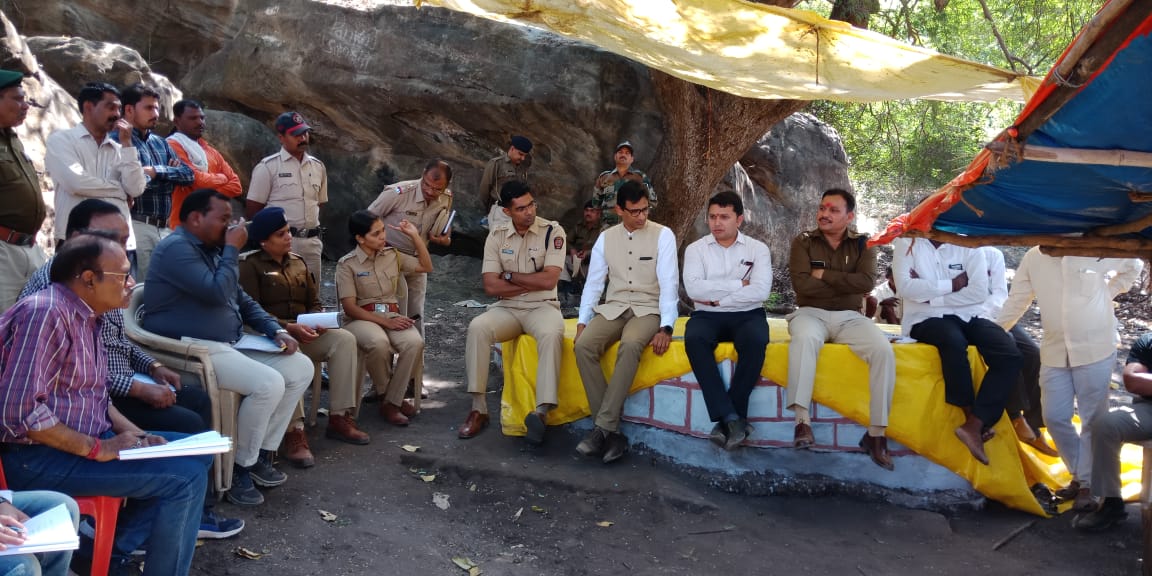 #Betul 
सालबर्डी मेले की व्यवस्थाओं को लेकर अमरावती एवं बैतूल जिले के अधिकारियों की संयुक्त बैठक आयोजित.
facebook.com/probetul/posts…
<a href="/CMMadhyaPradesh/">Chief Minister, MP</a> <a href="/collectorbetul/">Collector Betul</a> <a href="/JansamparkMP/">Jansampark MP</a>