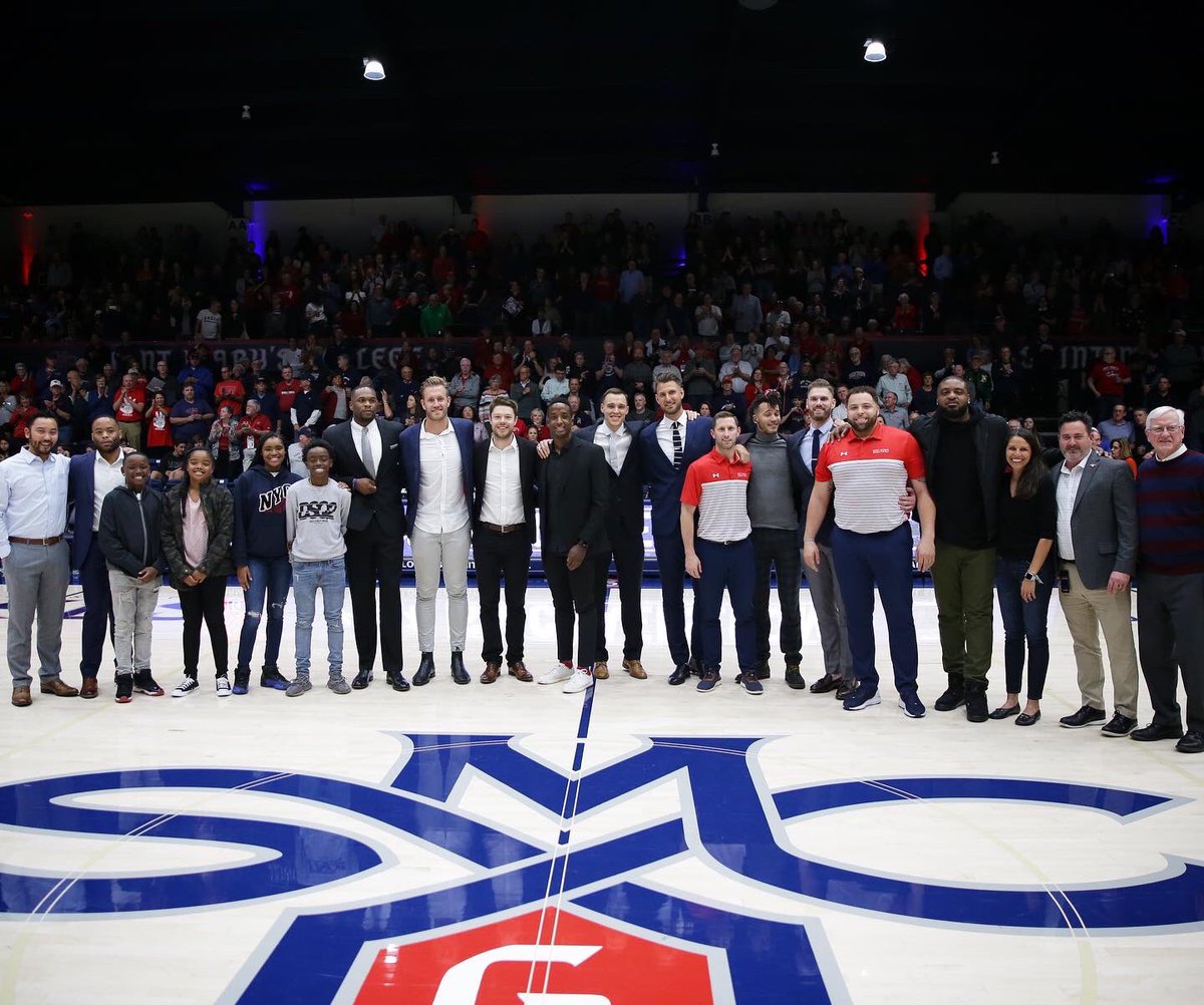 BeauLevesque15's tweet photo. Special weekend. Grateful to be a part of this special group. 10 years later and as close as ever. #Sweet16 #HallOfFame2020 https://t.co/kNq15gmYAT