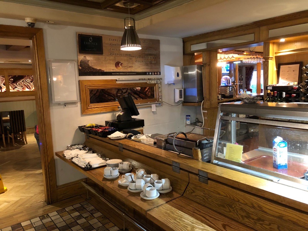 Tierneys_IT's tweet photo. We're in Trim Co. Meath today at the stunning @CastleArchHotel and We're LIVE with our latest #AlohaPOS install from @NCRCorporation. Contact @Tierneys_IT today if you require a new Point of Sale Restaurant Solution. #Hospitality #ITExperts https://t.co/On6nqbgnKi