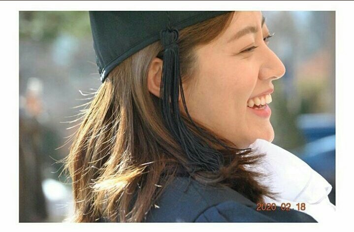 eksooyeoja's tweet photo. Congratulation Jihyun!!!🎉💐
I love you so much my brightest sunshine~ 
You look pretty with🎓^^ but your smile even prettier my dear☺
#NamJiHyun #Hongshim
#남지현 https://t.co/z9gCnDpyd7