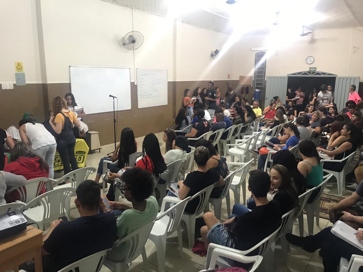 UNEafroBrasil's tweet photo. Núcleo Conceição Evaristo, em Bebedouro - SP, começou as atividades de 2020 na noite de ontem (17) com uma recepção para responsáveis e estudantes. Sejam bem-vindxs!

#Educação #CursinhoPopular https://t.co/WBJ5SanU9K