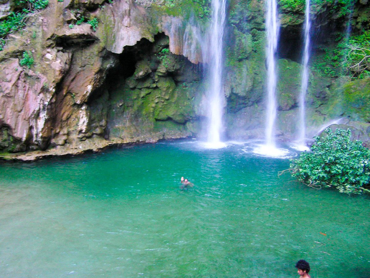 moroccotouring_'s tweet photo. The cascades of Akchour waterfalls in Morocco near Chefchaouen #Akchour #waterfalls #watercolor #chefchaouen #Morocco #cascades #beautiful #landscape #explore #Visit #tourism #life #excursions #Nice #swimming #Inspiration #Views #Stunning #wonderful https://t.co/O9LOR1BWwU