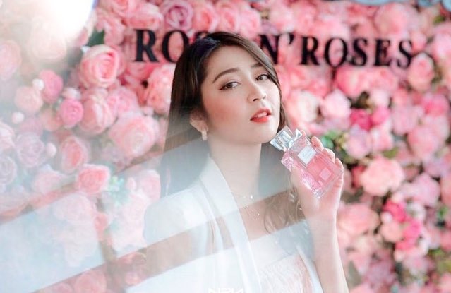jichuenthus's tweet photo. My oshi and bias had Dior Beauty in their pockets... i love it here😏
#JISOO #JessicaVeranda
@jcvrnd19 @ygofficialblink https://t.co/jDM0sfhwTb