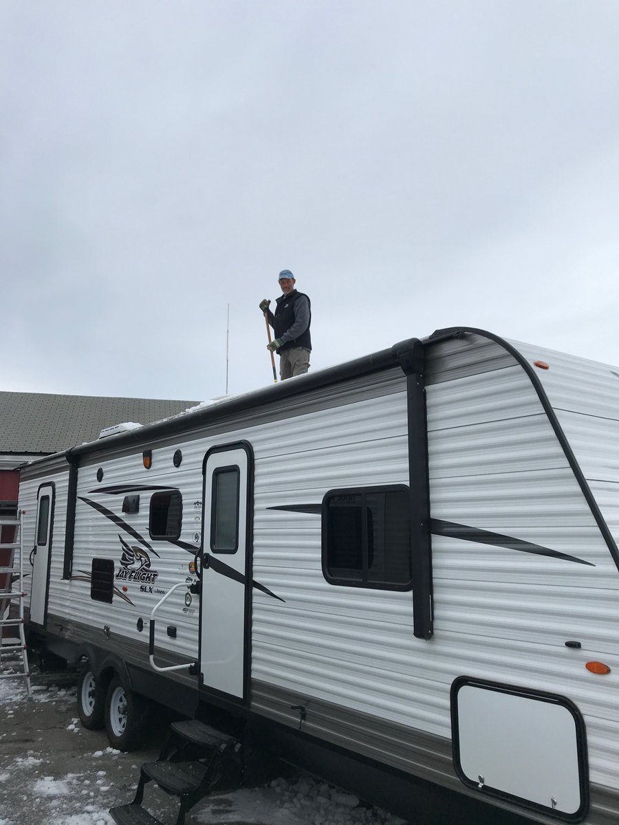 ForrestRVCenter's tweet image. Campers aren't just for camping! This @jaycorvs Jay Flight SLX was recently delivered to a family in Merrimack who have been temporarily displaced from their home. We are happy that we could help and make them feel at home in one of our campers!
#LetsJayco #HomeSweetHome