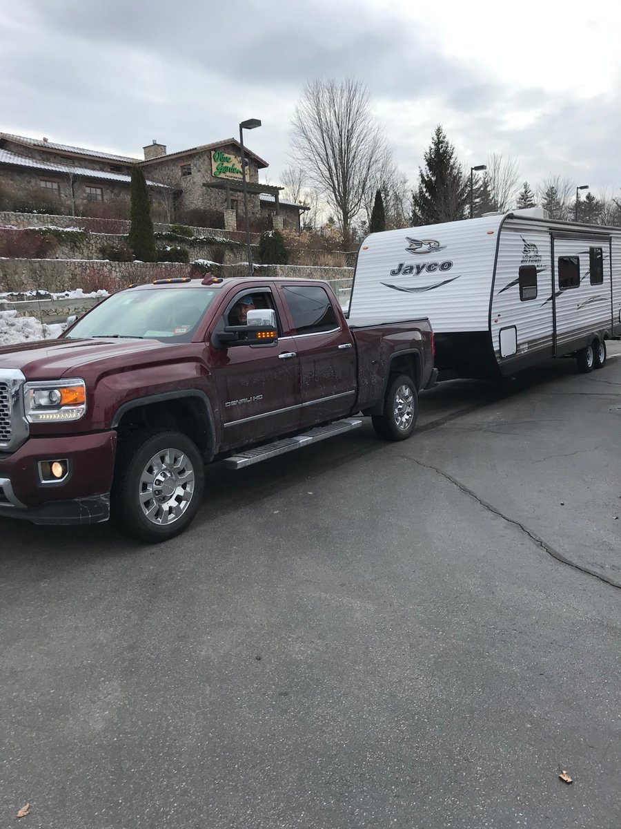 ForrestRVCenter's tweet image. Campers aren't just for camping! This @jaycorvs Jay Flight SLX was recently delivered to a family in Merrimack who have been temporarily displaced from their home. We are happy that we could help and make them feel at home in one of our campers!
#LetsJayco #HomeSweetHome