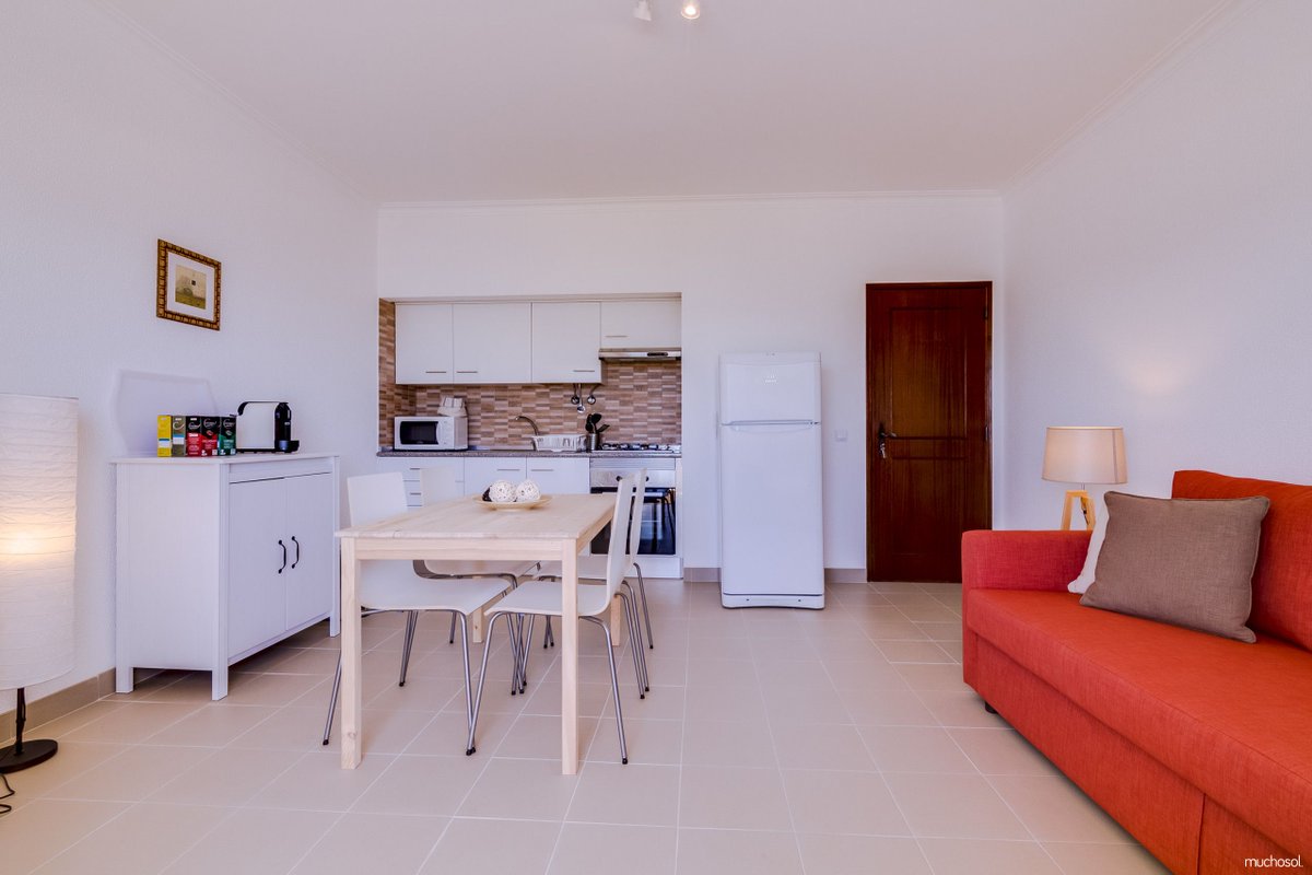 MuchosolNL's tweet photo. #ALGARVE 
🏡 Appartement in #Quarteira met uitzicht op zee. Stap de deur uit en je staat op het strand 😍 🌞 

👇👇👇
https://t.co/z5rhN5GOn4 https://t.co/B2eEd8fN82