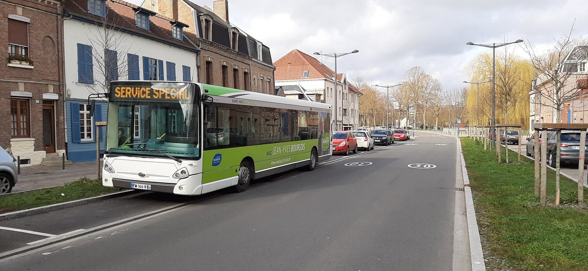 JYB80's tweet photo. Dans les quartiers St Maurice et St Leu, notre équipe @Amienscestvous vous rencontre et vous écoute... au pied de chez vous ! https://t.co/JSXYpDcJoI