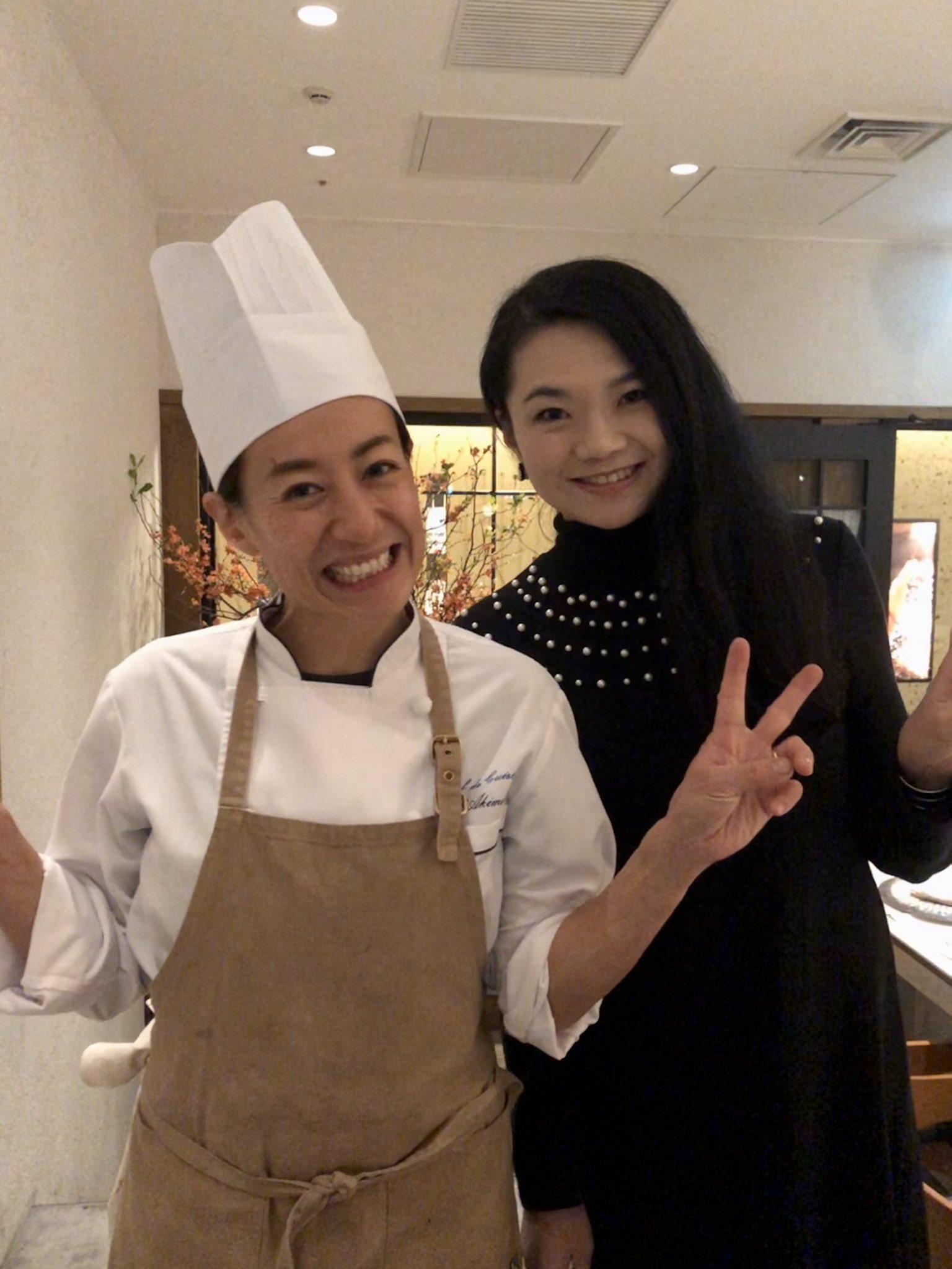 林 亜季 Aki Hayashi On Twitter 初めて憧れた女性は 地元福井の小学1年生の時に6年生だったさくら先輩 太陽みたいに輝いていました 一方的に存じ上げていて 勝手に憧れていました 今夜 27年ぶりにお目にかかることができました そう 東京ミッドタウン日比谷