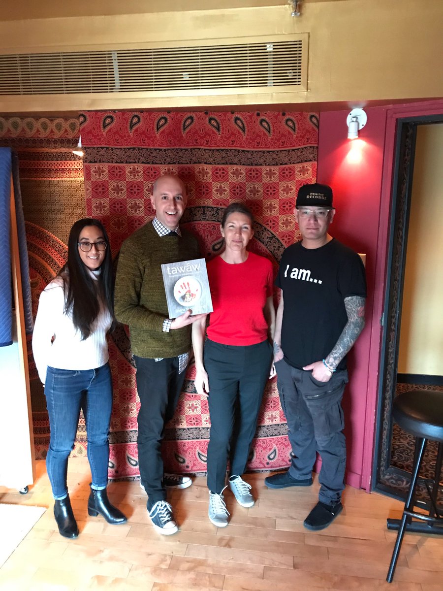 semiprosepod's tweet photo. SOMETHING NEW: we cover a cookbook! The semi-prose gang talked to @chefchartrand &amp; @jennifer_ck about tawâw: Progressive Indigenous Cuisine -- stinging nettles and all! (cc @HouseofAnansi)
https://t.co/mYeGC0896x https://t.co/ZGnVe2wLhC