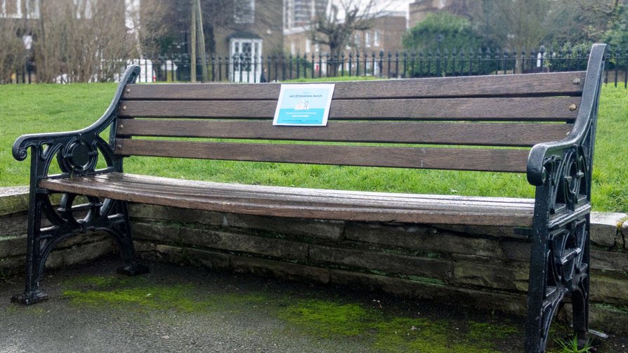 scltuk's tweet photo. Great to see many ‘Act of Kindness’ benches joining the chat bench revolution to reduce loneliness. Learn how you can become involved in London here: https://t.co/hrzmd234Kn https://t.co/2HWNY4PUU2