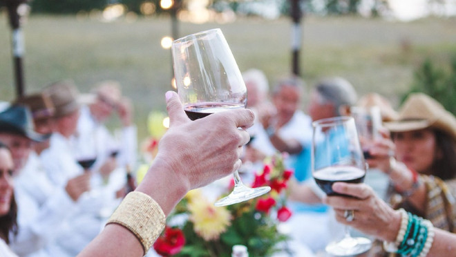 Michelle Gross (@pinktravelpro) on Twitter photo In my latest for <a href="/RobbReport/">RobbReport</a> dig in to this awesome collab going down in Montana later this month:
robbreport.com/travel/resorts… #TravelTuesday In my latest for <a href="/RobbReport/">RobbReport</a> dig in to this awesome collab going down in Montana later this month:
robbreport.com/travel/resorts… #TravelTuesday
