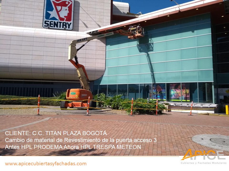 apicecubiertas's tweet photo. Cambio de Material de revestimiento en puerta de Acceso No. 3 C.C. Titan Plaza Antes: Prodema Ahora #trespa meteon #revestimiento #arquitectura #calidad https://t.co/NOTVHLw3QC https://t.co/JzouIa4V3H