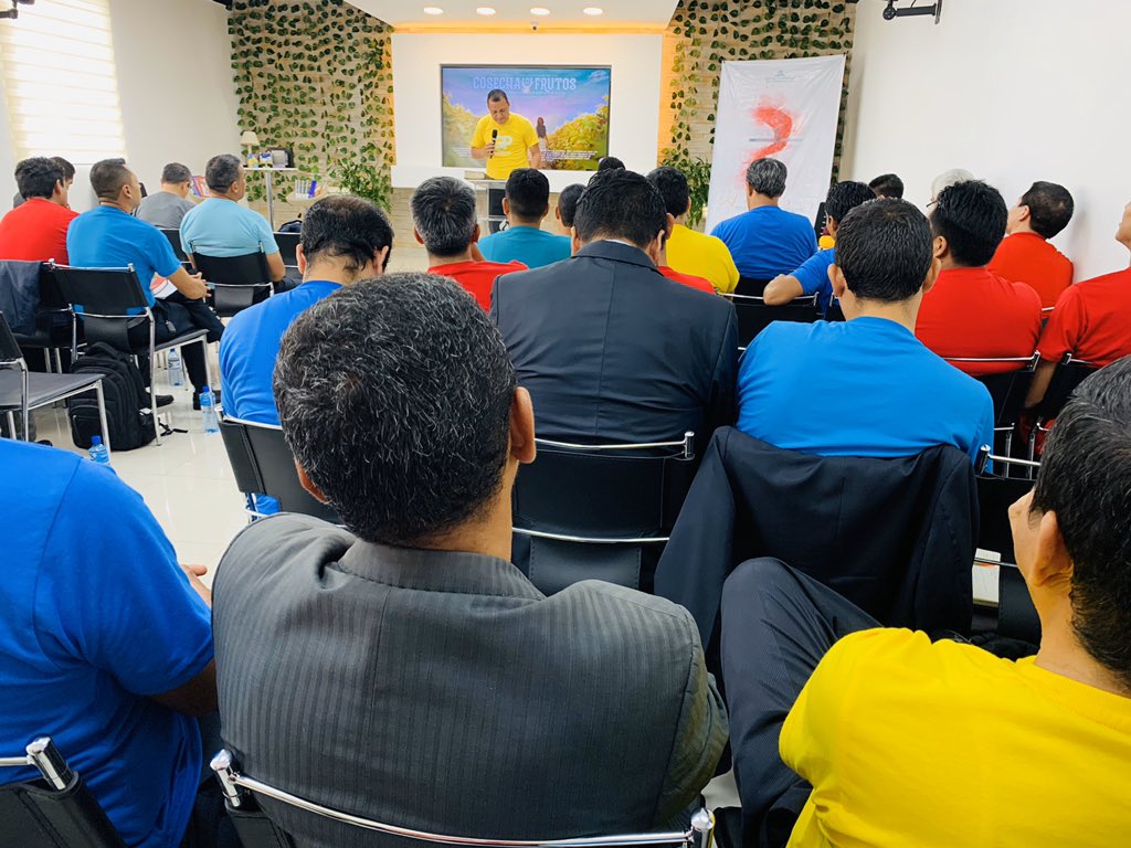 Pr. David Ayora Líder de Ministerio Personal para el Ecuador motiva a los Pastores de nuestro campo a vivir enfocados en la misión. <a href="/YanezWashington/">Washington Yanez</a> <a href="/YanezWashington/">Washington Yanez</a> <a href="/dionatanam/">Dionatan A. Monteiro</a>