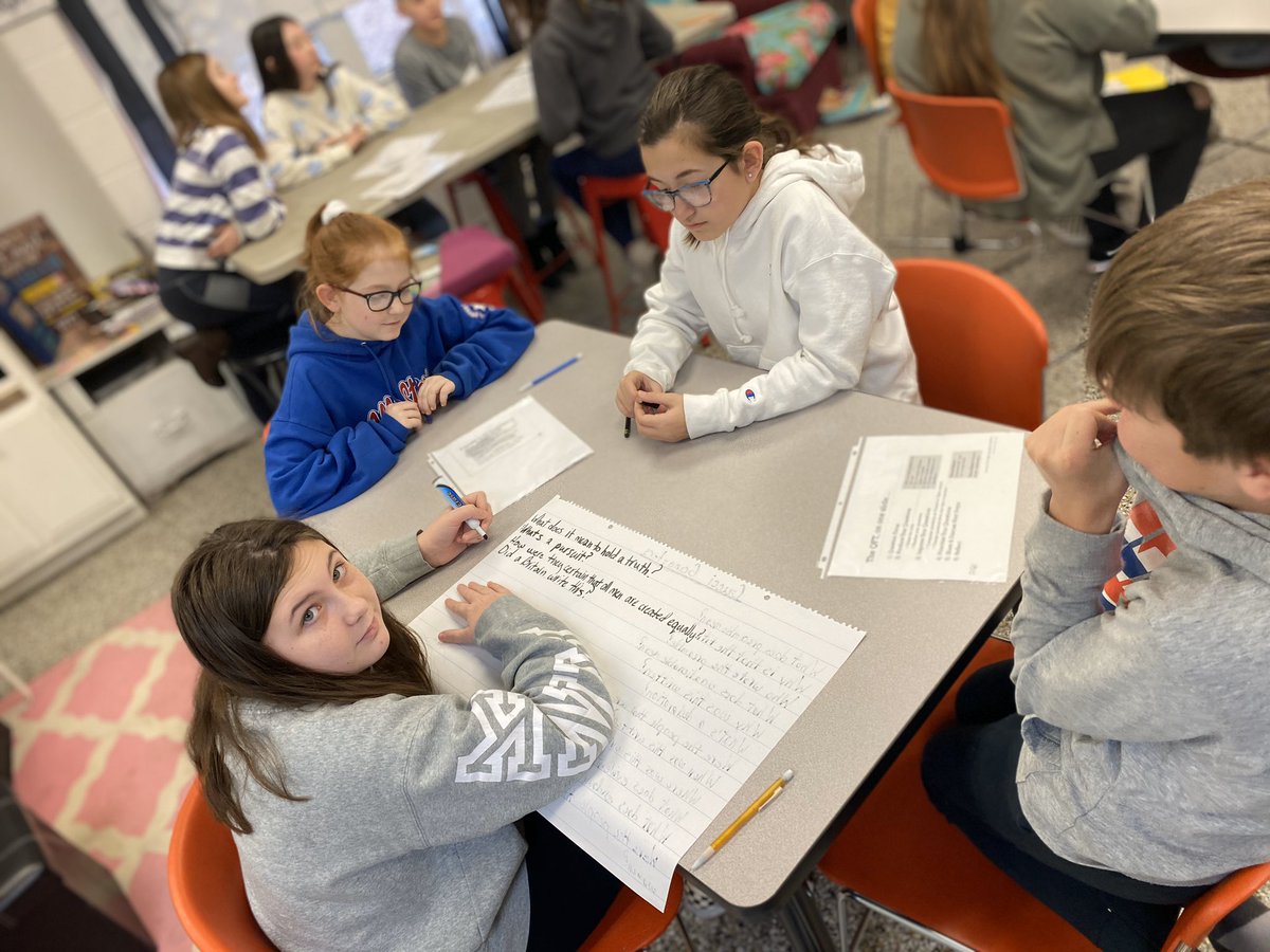 AngelDerifield's tweet photo. Another group of 5th graders tackling the QFT process to learn more about the Declaration of Independence @All_in_LC @aprinceLC @edix4407 @kserge7 @RightQuestion https://t.co/whKXS7Oh1a