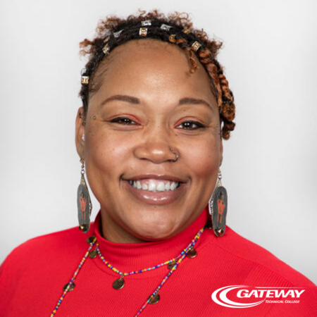 gatewaytech's tweet photo. Did you know Gateway's Board of Trustees created a new Student Trustee seat to include the student voice in the organization's governance decisions? They chose District Ambassador Angela Haney, who is slated to graduate in May. https://t.co/8CT0joIff1 https://t.co/IDiTdpqU0q