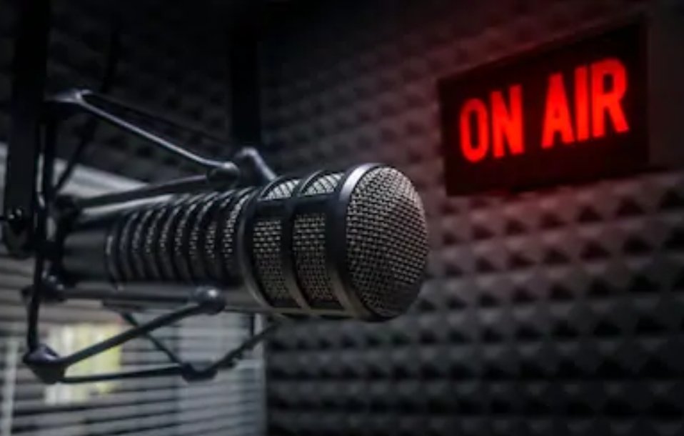 Great listening to my dad on <a href="/panjabradio_/">Panjab Radio</a> sharing important health and wellbeing tips with the local asian #community. Inspiring, educating and empowering individuals to practise self care.

#radio #asian #indian  #health #wellbeing #TuesdayThoughts #tuesdayMotivation