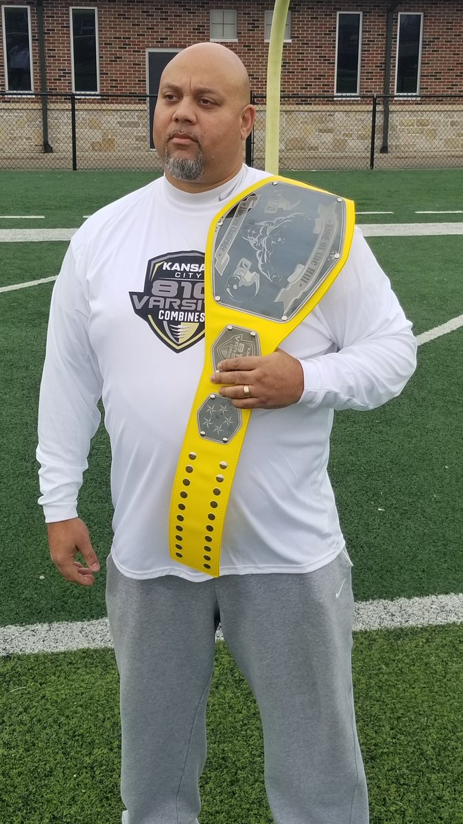 Varsitycombine1's tweet photo. Congrats!!! @Nasir1018 You have earned an invite to the 810 Varsity combines. 

Time to come dominate the King of the hill linemen challenge in front of 200+ college coaches .

Get registered today https://t.co/af0xHiKItz