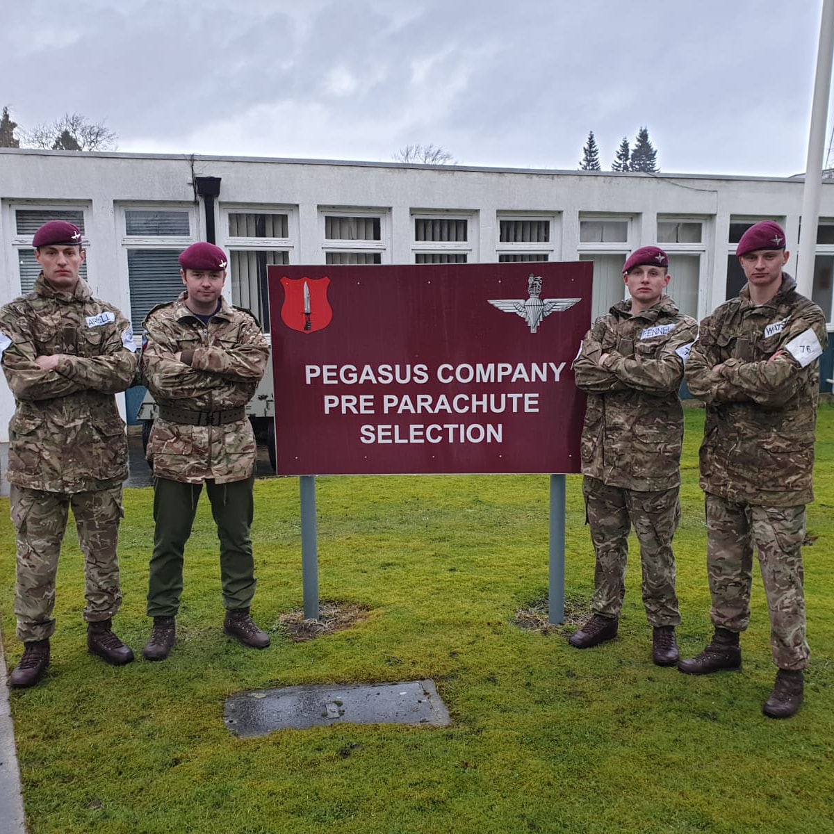 The Parachute Regiment welcomes three new Young Officer's after they successfully completely All Arms Pre-Parachute Selection. Well done! @TheParachuteReg #para #britisharmy #armystrong