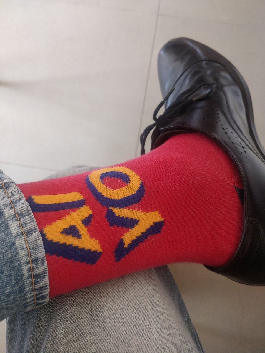 migaramigz's tweet photo. Aiyo, my jeans have gotten shorter again! #tallboyproblems https://t.co/ZLjY9z4mnN
