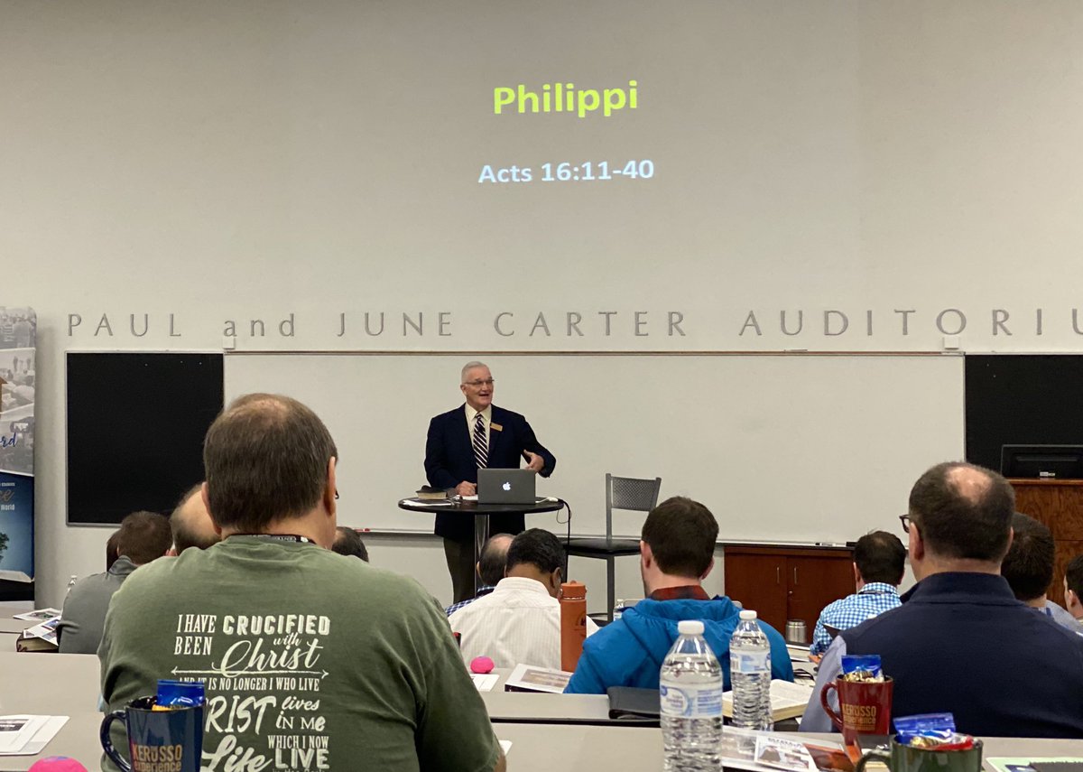 hst_edu's tweet image. HST alum Dr. Phil Thompson from ⁦@HU_COBAM⁩ ⁦@HardingU⁩ presenting ⁦@HUPreaching⁩ Preachers Conference