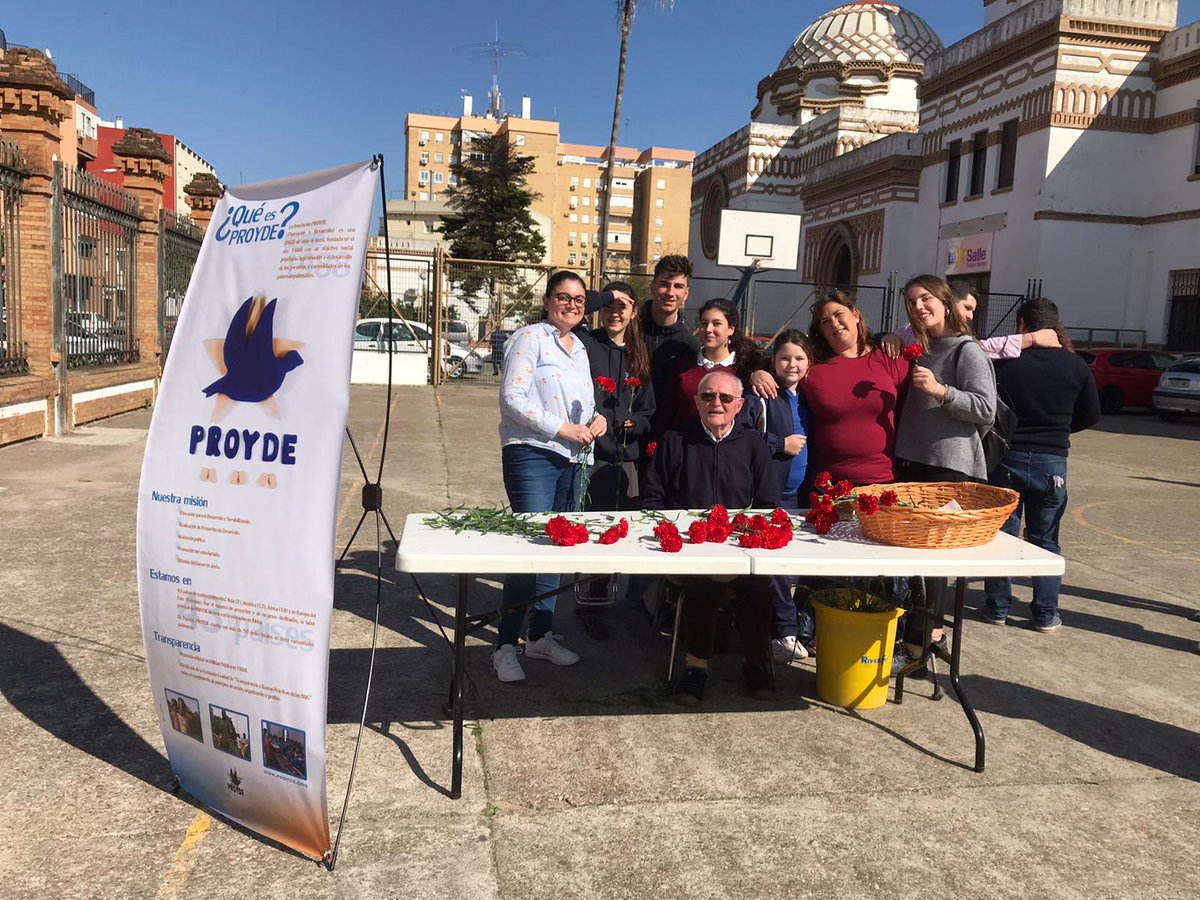 proydeand's tweet image. Algunos equipos de @PROYDE aprovecharon el día de #SanValentin2020 para celebrar que el amor y la amistad cambian el mundo y seguir colaborando con nuestro proyecto en #Rumbek  @lasallefbenito @lsbuenconsejo