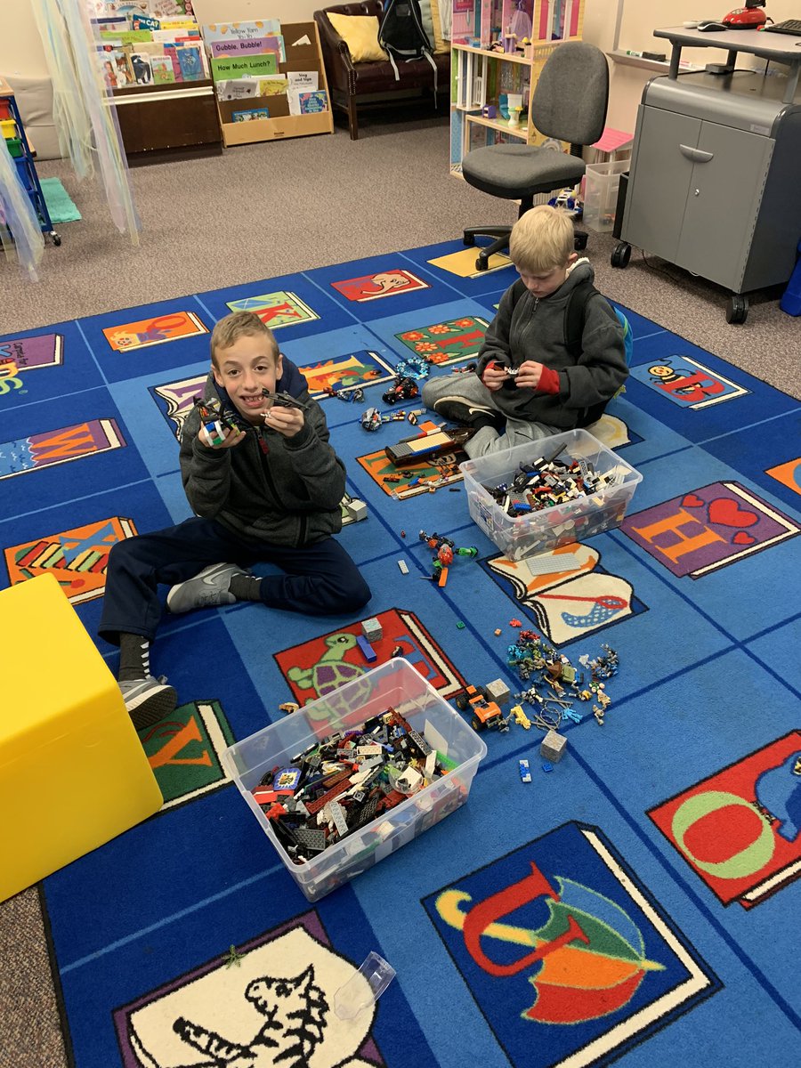 Lindsay Moore tweet media