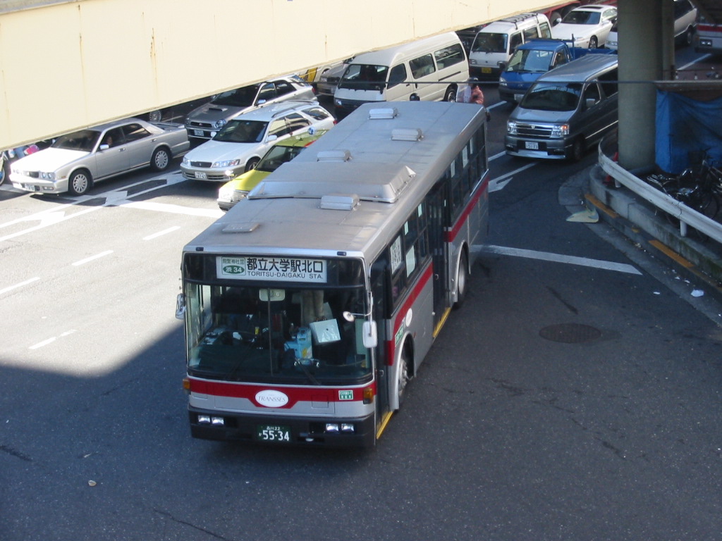 Maikawa 今月末で渋34廃止だそうで これで東急バス渋谷線は約60年の歴史に幕を降ろします 3月からは都立 35 東京医療センター 都立大学駅 野沢龍雲寺循環となり 渋32のフィーダー路線になるようですが 1時間に1本じゃ 今もそんなもん