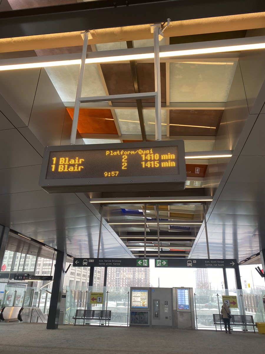 rebeccaparkerr's tweet photo. @OC_Transpo 20 mins and counting waiting for a train at Tunney’s @ctvottawa https://t.co/7F7cHoyUr1