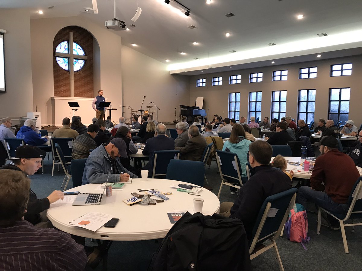 RobHPatterson's tweet photo. Great turnout of @KentuckyBaptist leaders to learn from @gocrossings how to more effectively #EngageGenZ #LeadershipIQ @CKYBaptists @NKBAJWool @tcbaofky https://t.co/QLGd5mBwVM