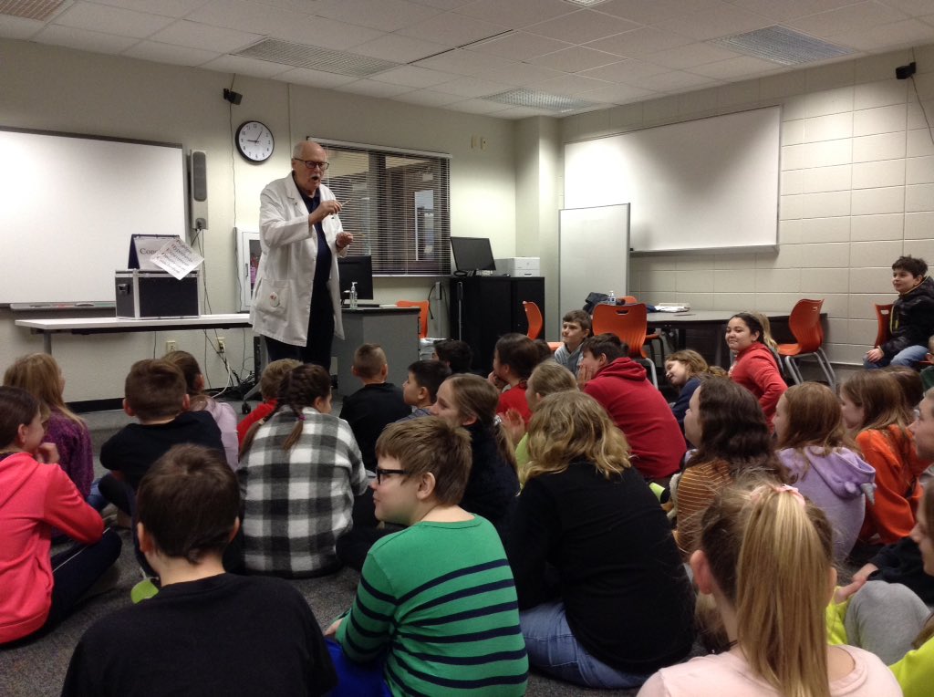 LutzClass's tweet image. We're experimenting and learning about the Scientific Method with Professor Gizmo today. #RockonWestwood #wdppride