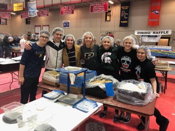 NNHS_SNHS's tweet photo. SNHS at Feed the Need this past weekend at North Central College ✨✨ Great job, huskies! https://t.co/3SgwFRoMPU