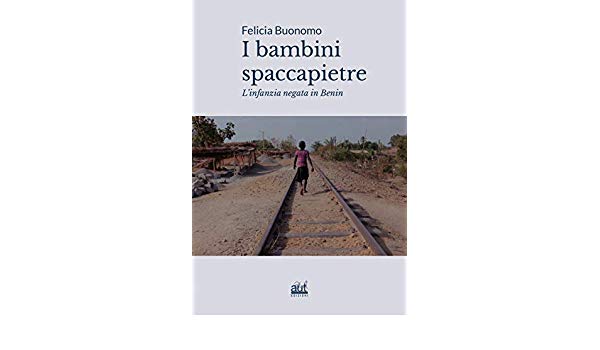pulcepalma's tweet photo. @CasaLettori @feliciabuonomo @AutAutEdizioni @Robinson_Rep @danisetta @adelestancati @CarmelaCusmai @lucy_esposito @GerberArancio @letteratume @mariadicuonzo1 @isidemoni Bellissima recensione di @LibriAmati #IBambiniSpaccapietre 

E come dice Anna Maria un libro prezioso e un invito a rimanere umani, da far leggere nelle scuole perché i giovani sappiamo che ancora oggi nel 2020 tragedie di questo genere esistono, sono reali.

L'infanzia negata. https://t.co/pa8mzMiolX