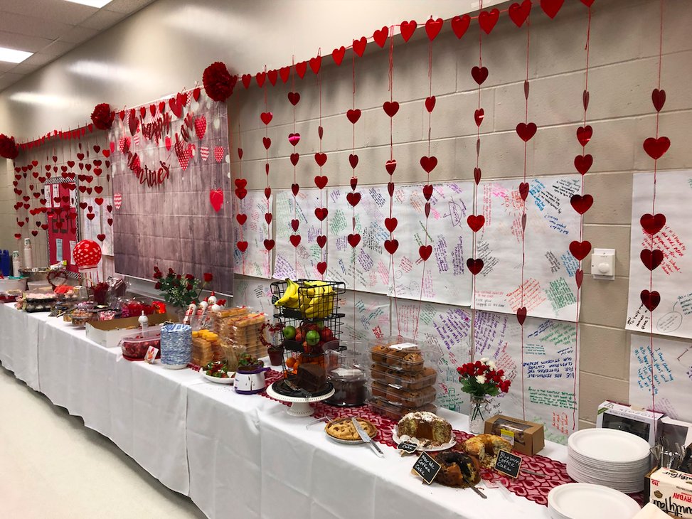 MrsKristenPaul's tweet photo. Many thanks again to the @pto_bms for the Valentine's Day treats last Friday; the @StationMS220 LOVED it! @barrington220 #stationnationtflg #BSD220 https://t.co/iLmflya7pi
