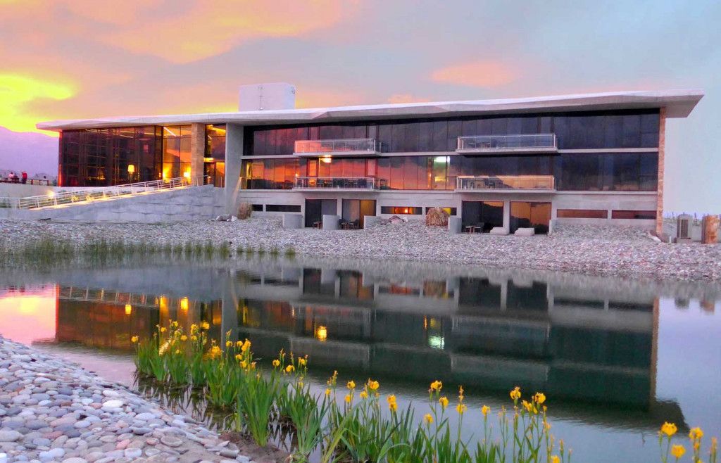 travelhumboldt's tweet photo. In case you missed our luxury hotel of the month for January, here's our blog all about @CasadeUco!

Casa de Uco’s sleek and angular modern design provides a striking contrast to the surrounding countryside. It's one of our favourite hotels in Mendoza!

https://t.co/tIkN8MAJc4 https://t.co/NGBbaTDuq0